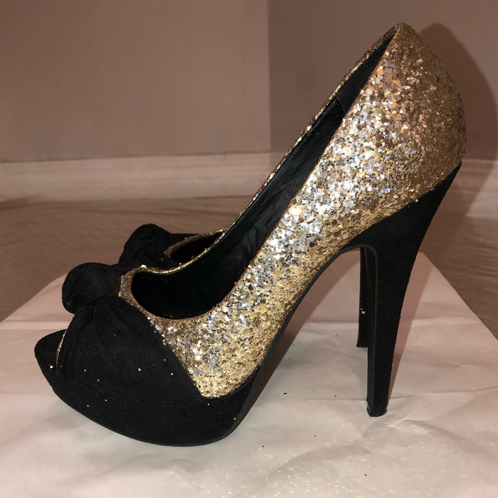 Colin Stuart Platform Peep-toe Pumps